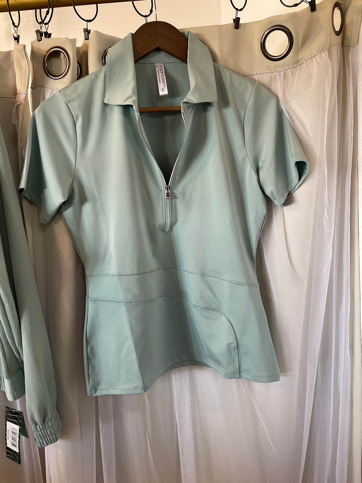 inPhorm short-sleeve performance golf polo