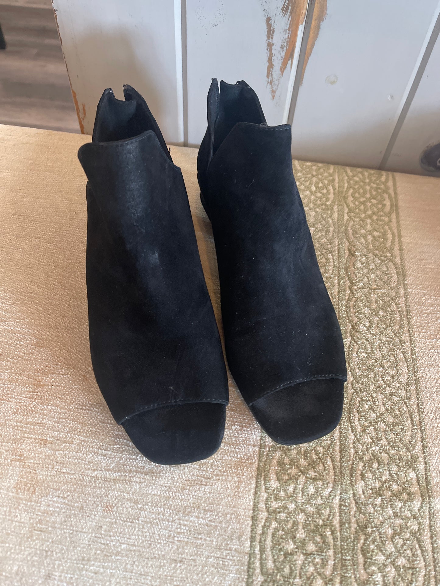 Pelle Moda Vaneza open toe