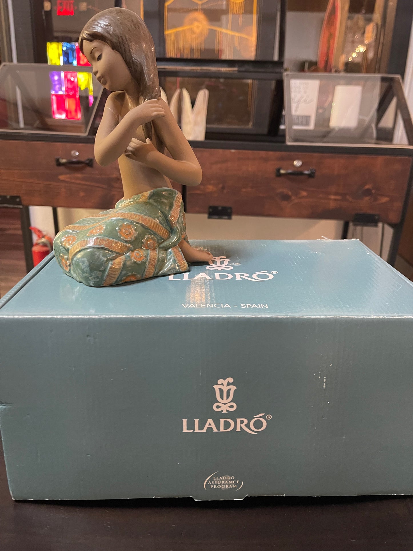 Lladró Pacific Jewel Girl