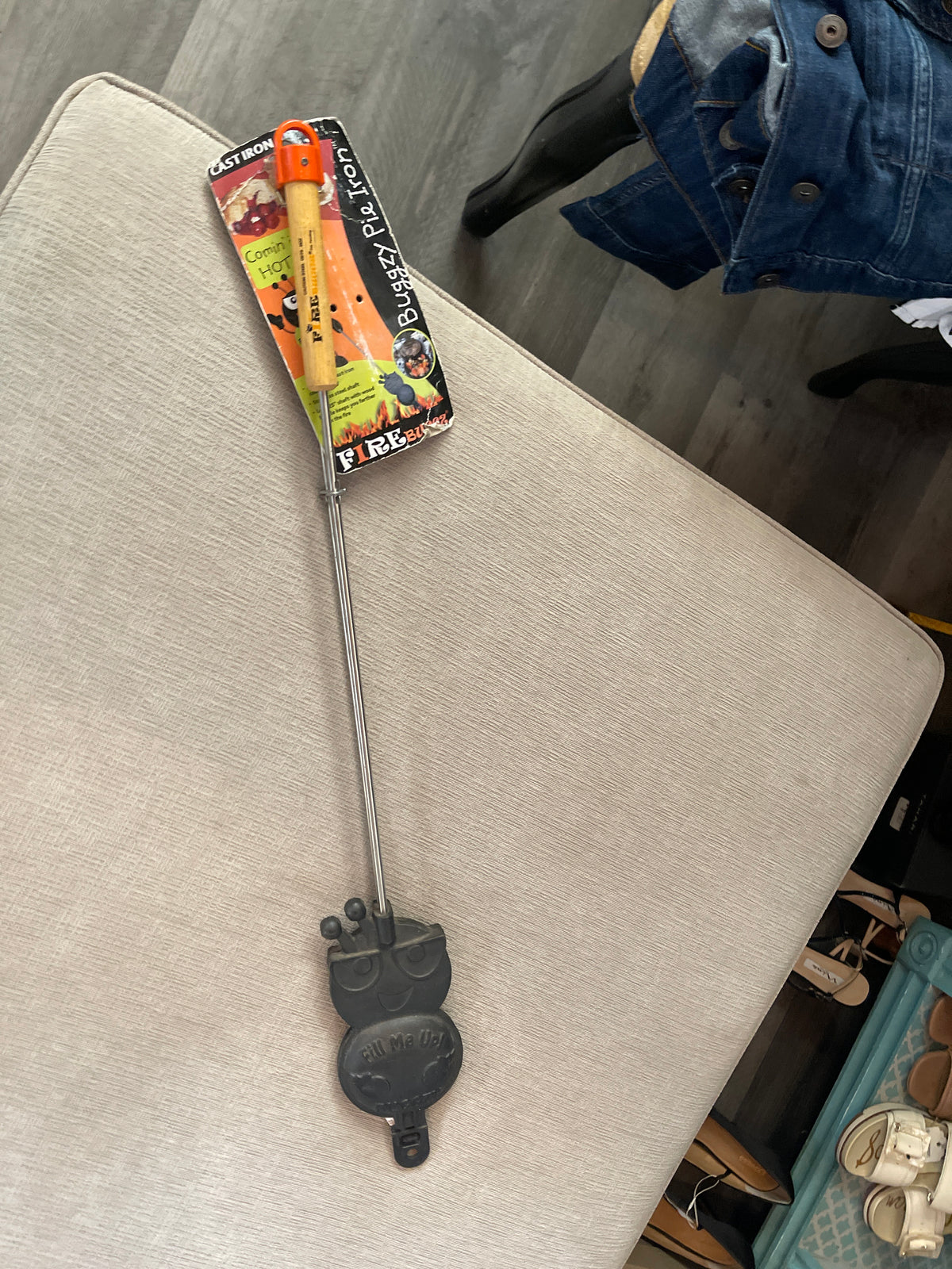 Fire use Buggzy pie iron