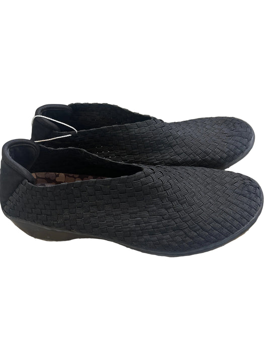 Women’s woven sketchers