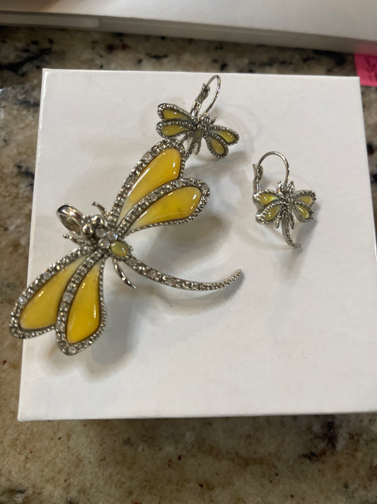 Yellow butterfly pendant set
