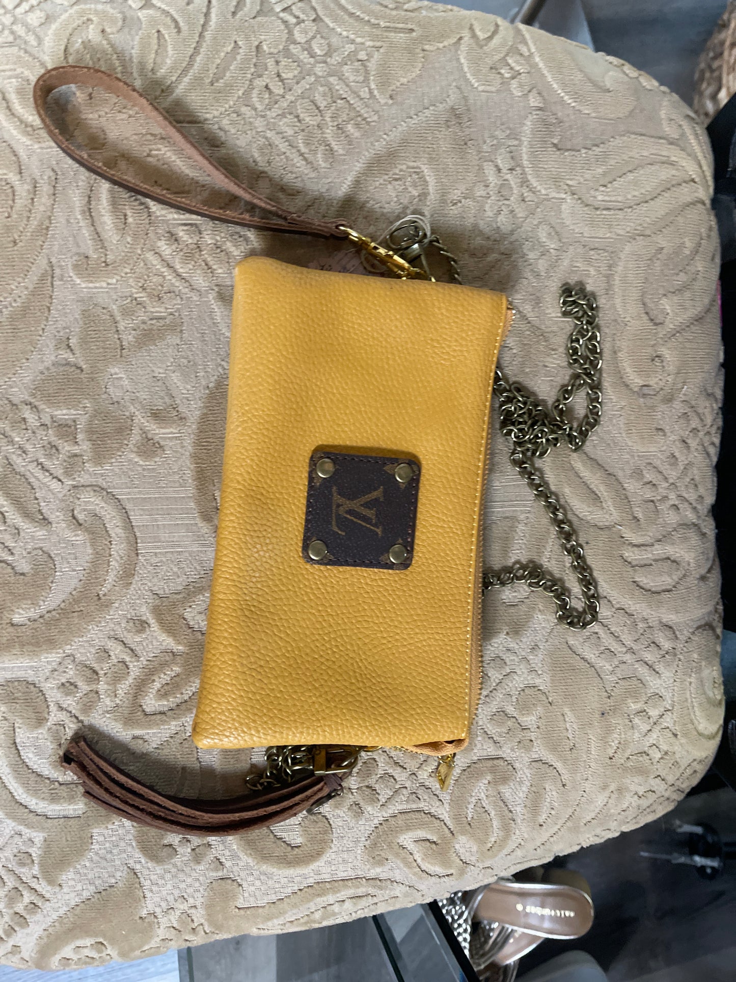 Crossbody purse
