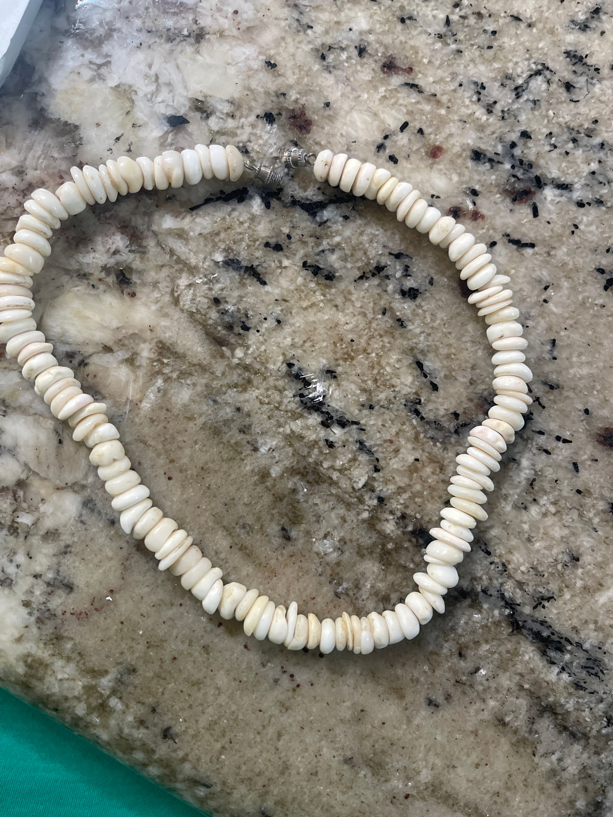 Vintage Graduated Puka Shell Necklace Hawaiian Surfer Choker