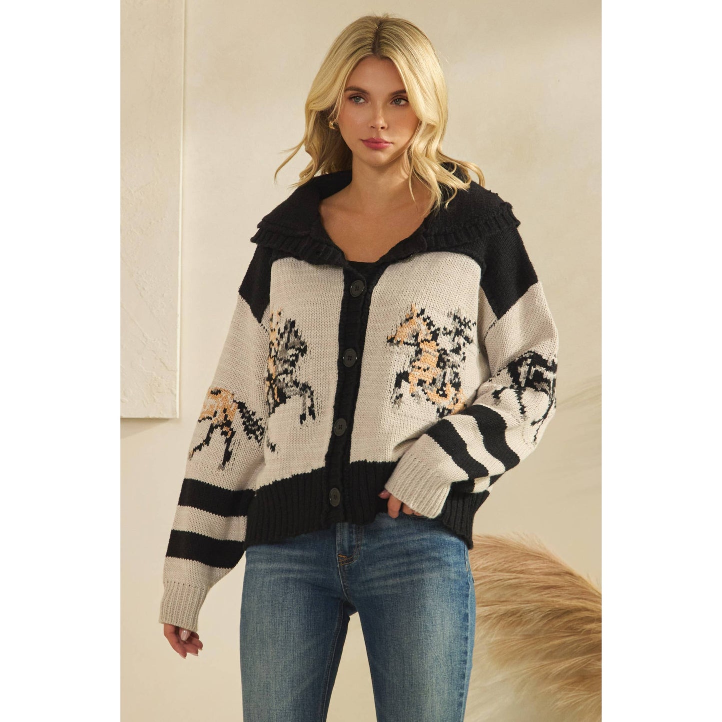 Sweater with Horse Print: Black / S