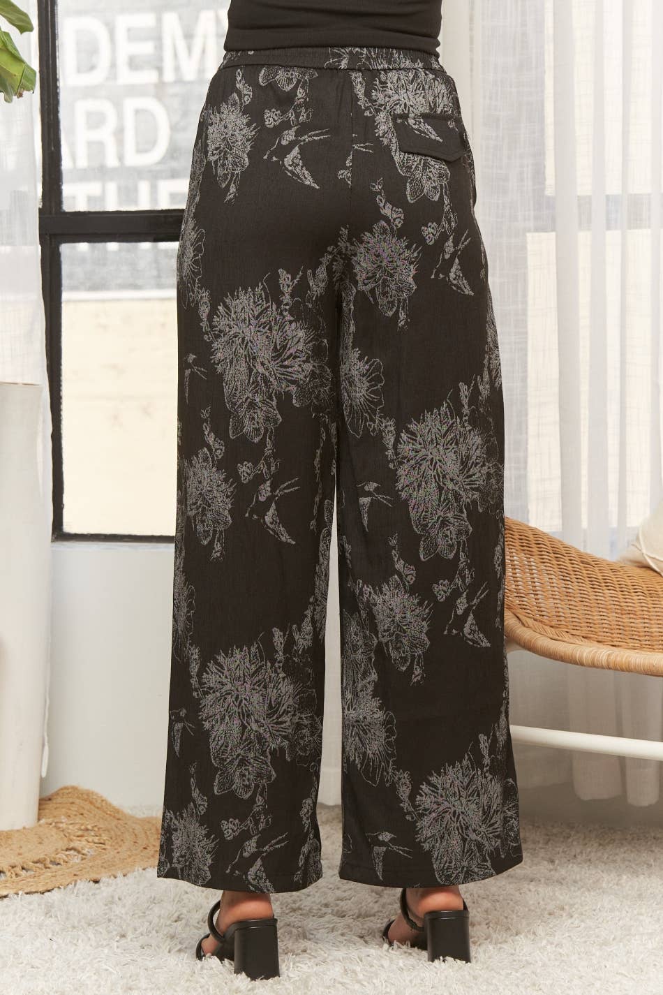 ABSTRACT WIDE LEG PANTS: BLACK