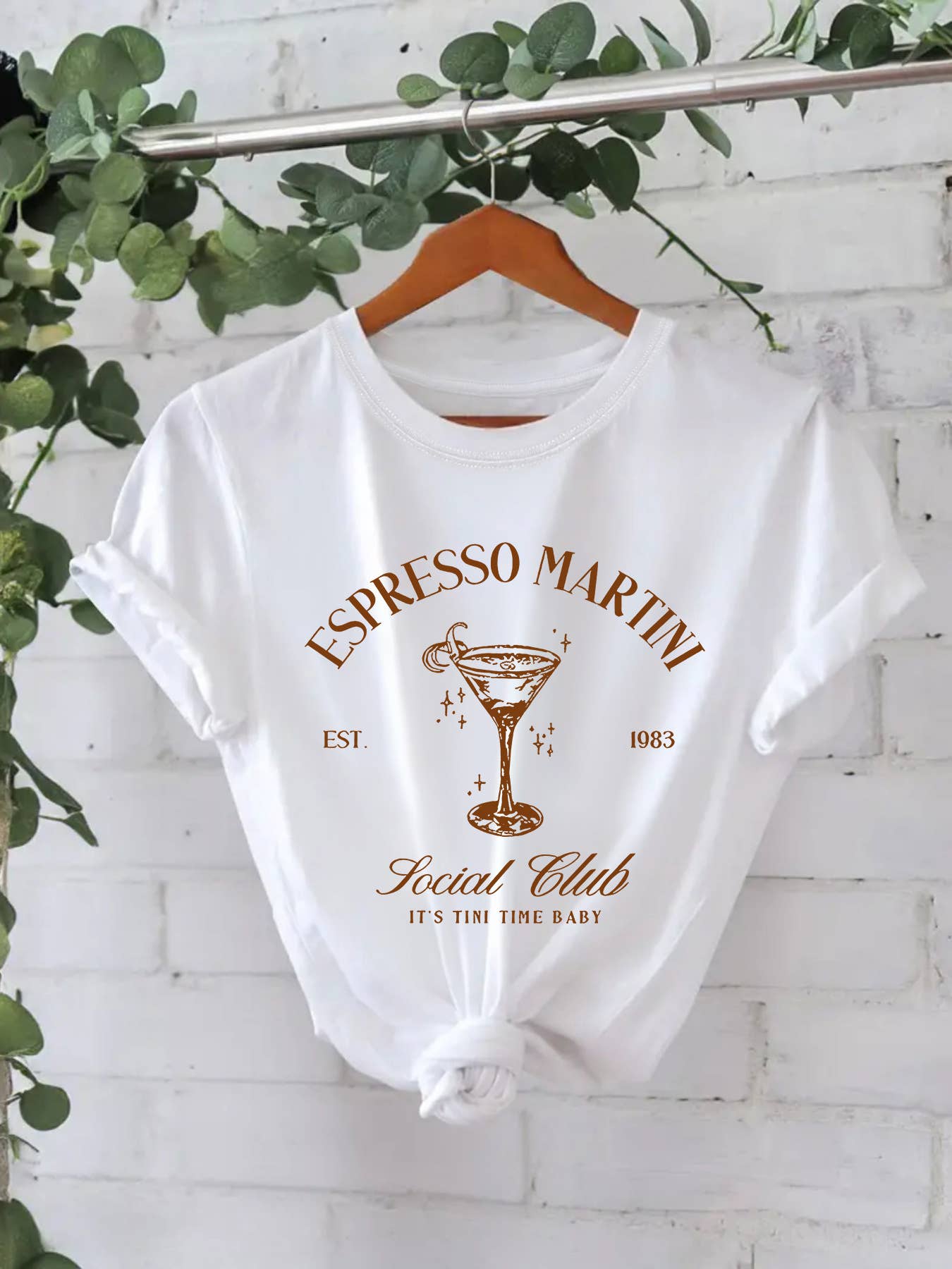 ESPRESSO MARTINI Essential Versatile Graphic t-shirt: White