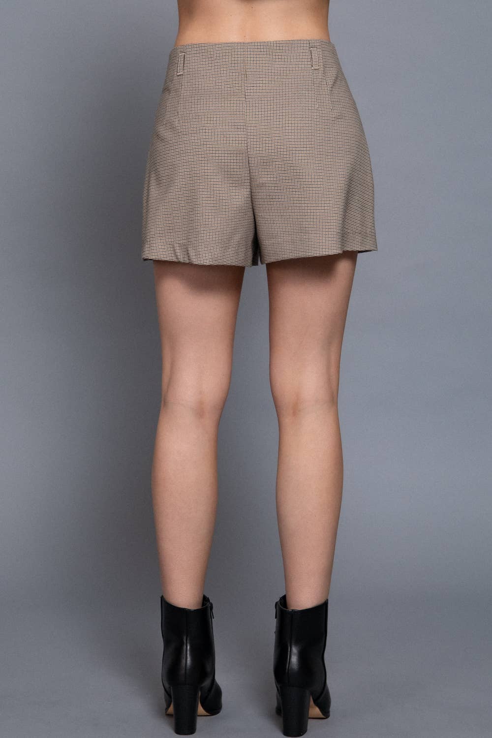 Checked High Waist Shorts:taupe