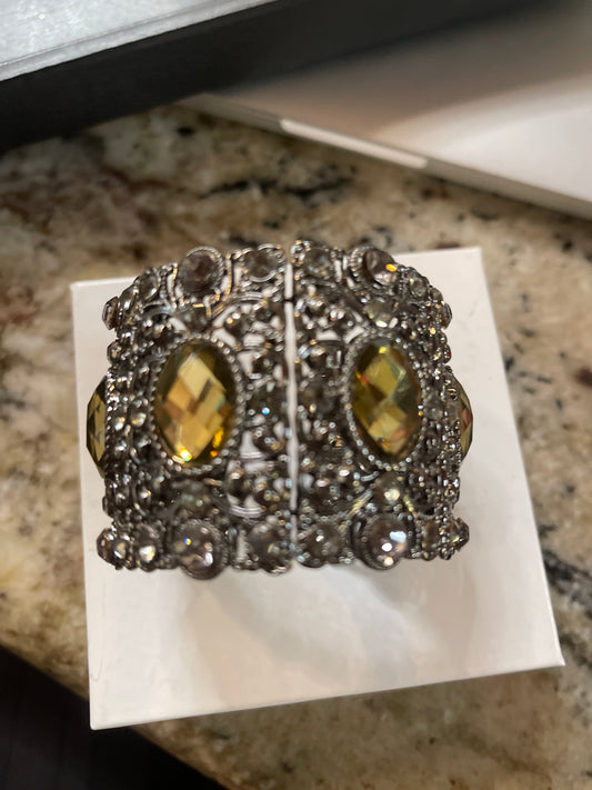 Yellow/green cuff bracelet