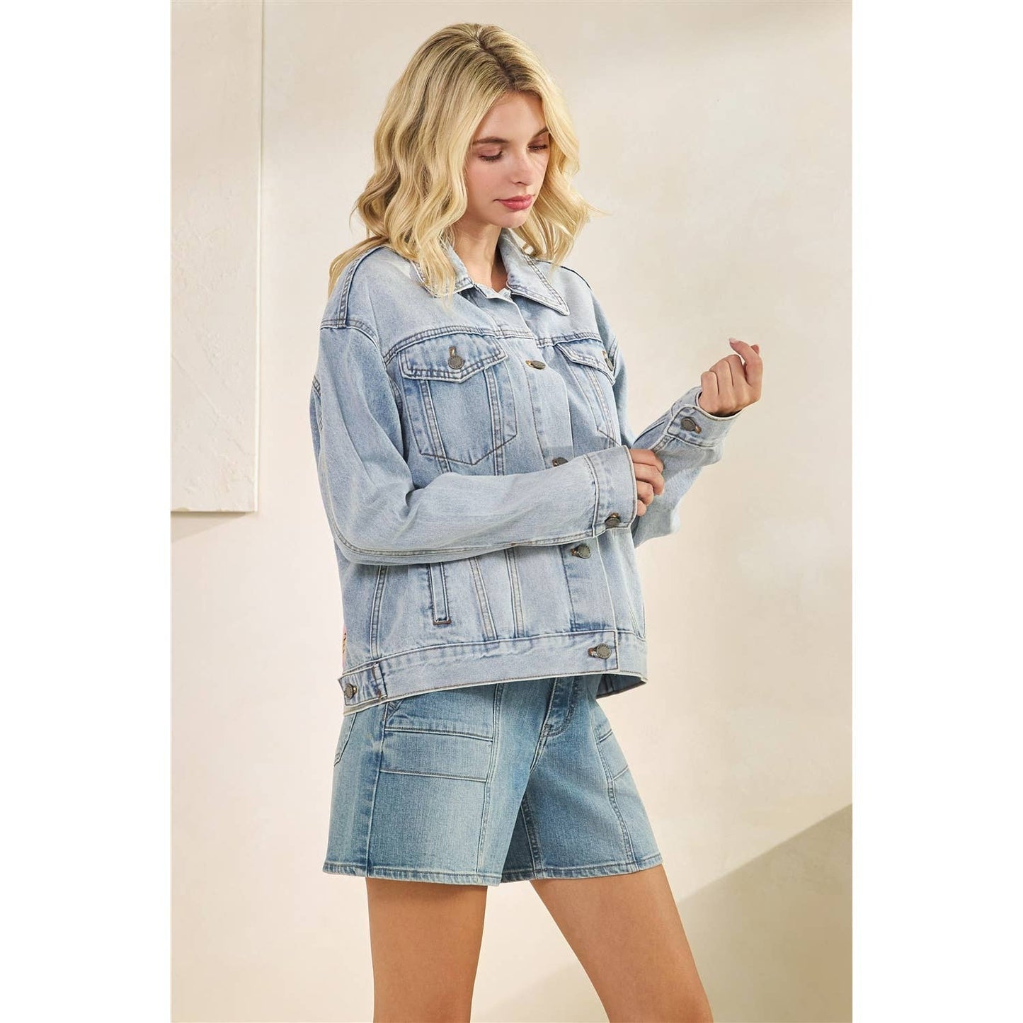 Classic Denim Jacket with Back Tiger Patch Print: Light Wash