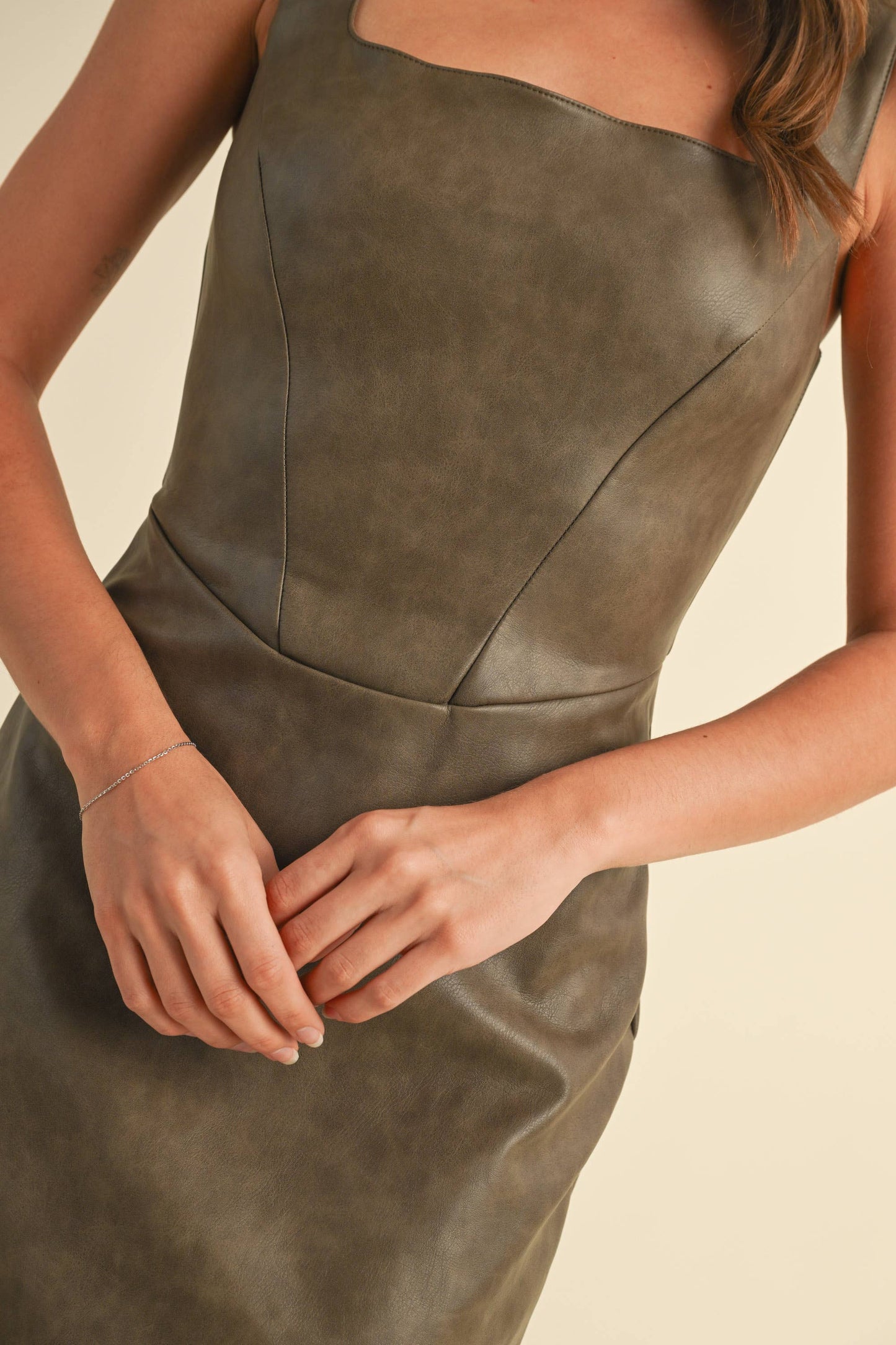 ID8677 WASHED FAUX LEATHER SQUARENECK MINI DRESS: Brown / M