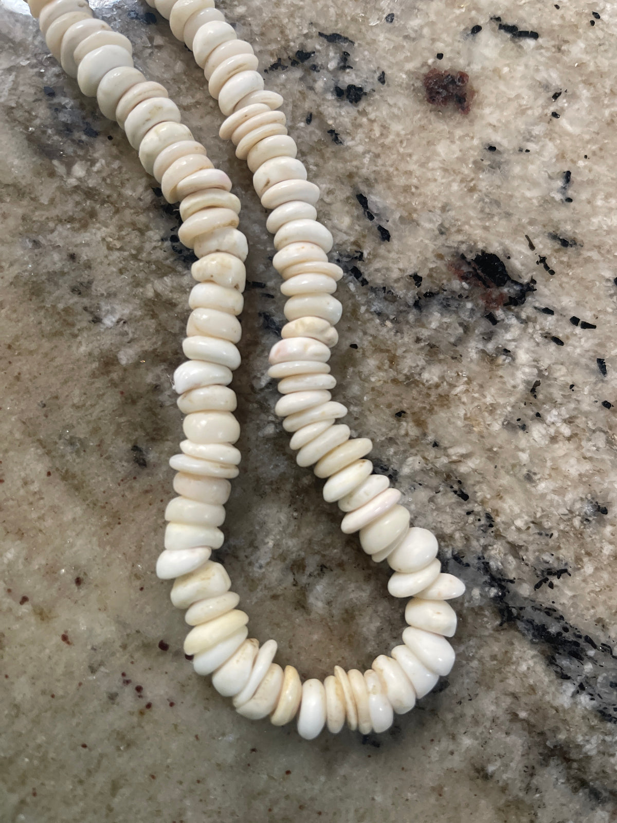 Vintage Graduated Puka Shell Necklace Hawaiian Surfer Choker