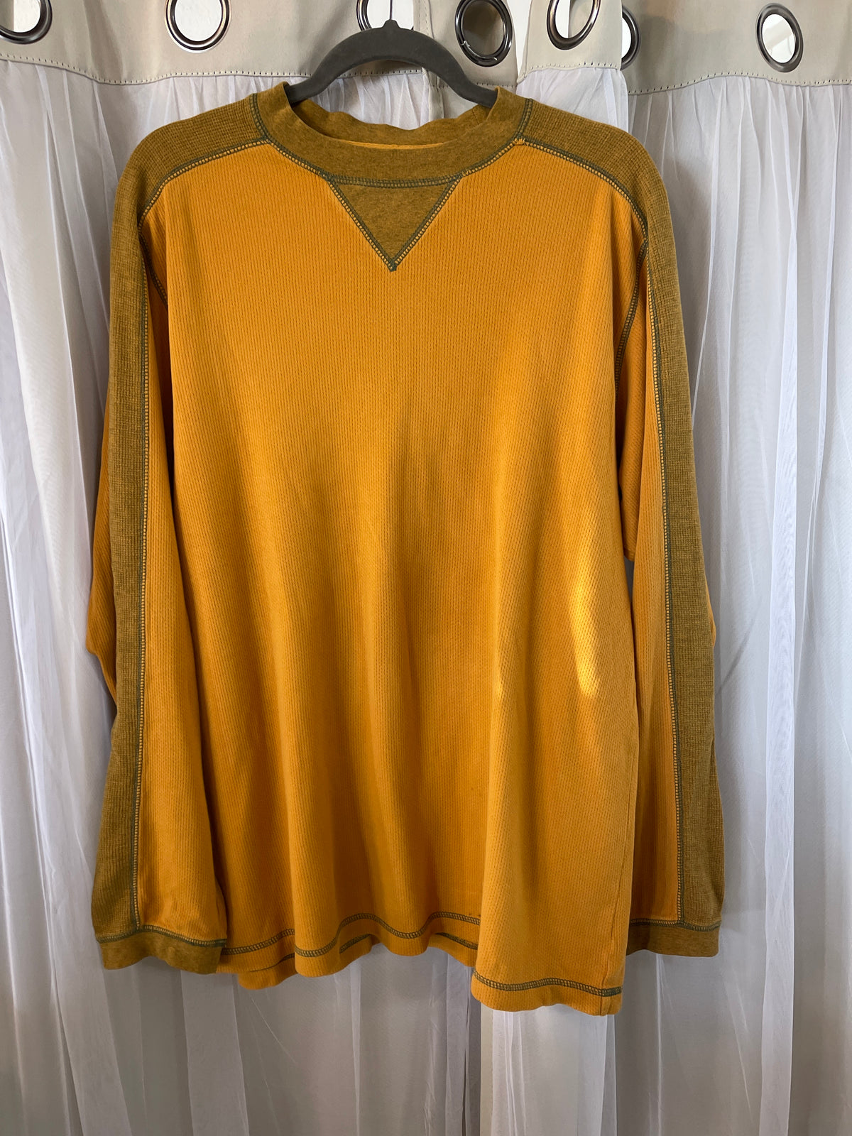Men’s The territory ahead size medium