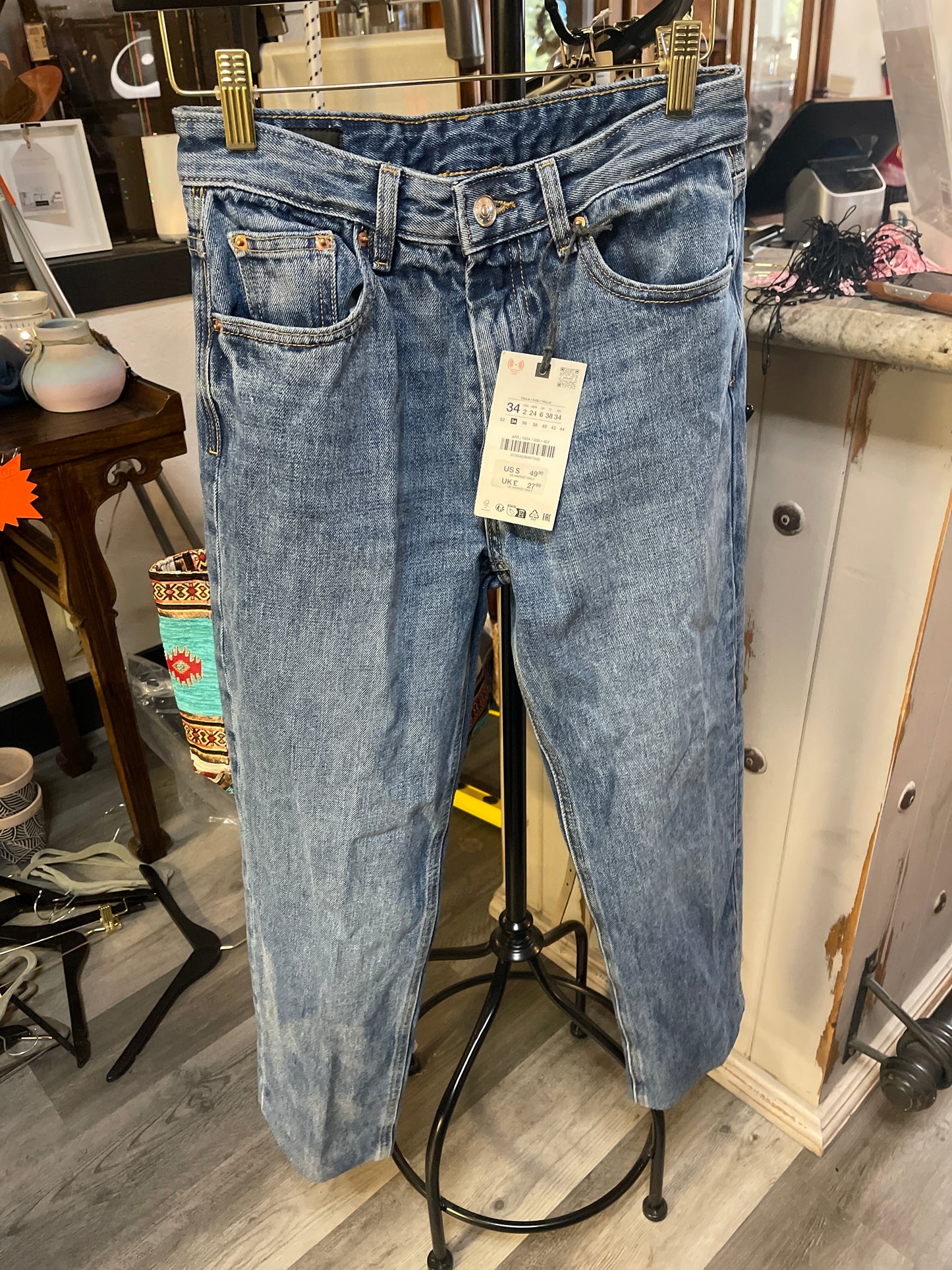 Zara mid-wash blue denim jeans