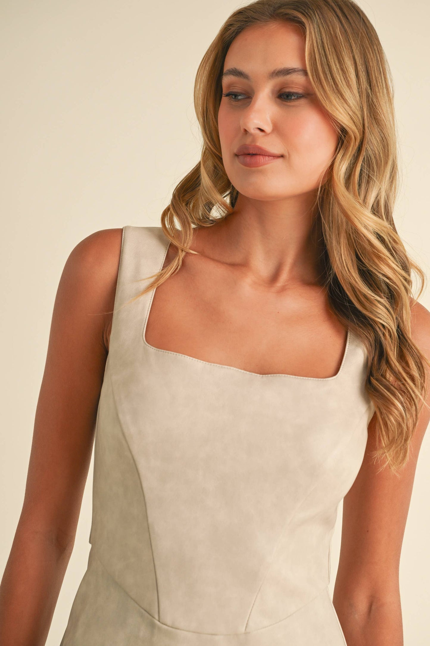 ID8677 WASHED FAUX LEATHER SQUARENECK MINI DRESS: Brown / M