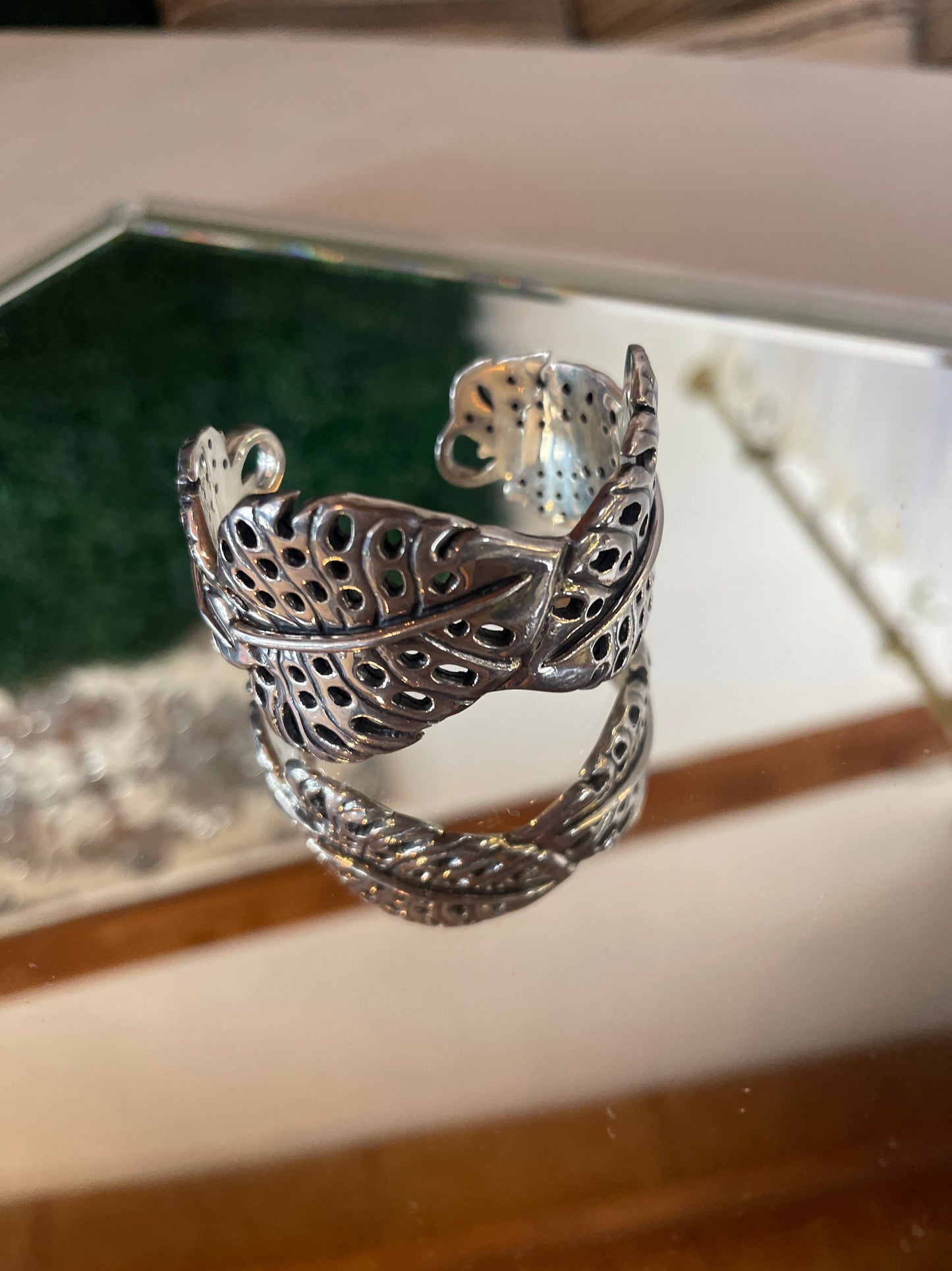 Paradisus Monstera Cuff