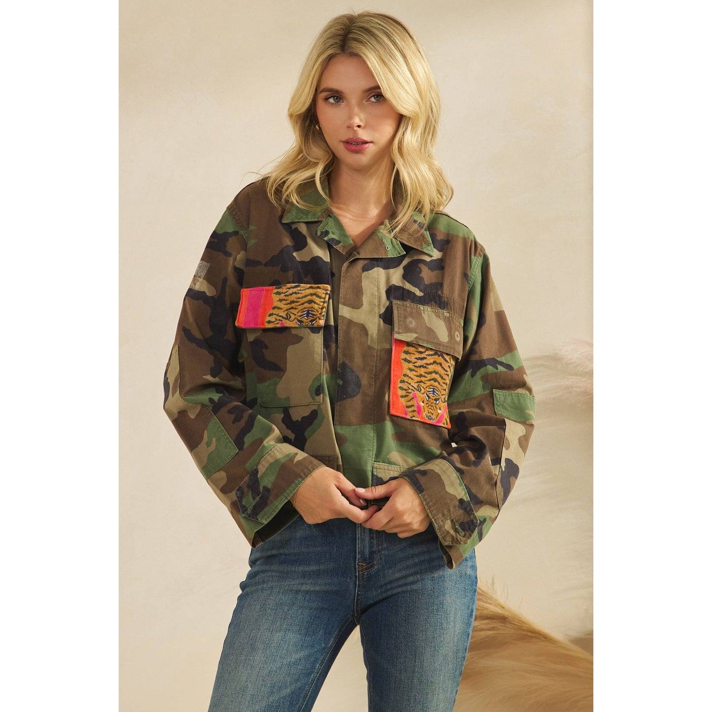 Camo jacket with Tiger Print contrast: Camo / L