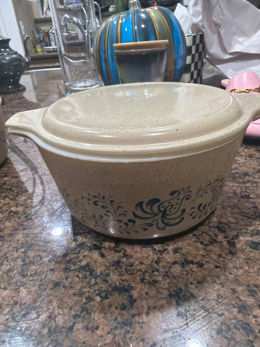 Vintage Pyrex "Homestead" Pattern Casserole Dishes from