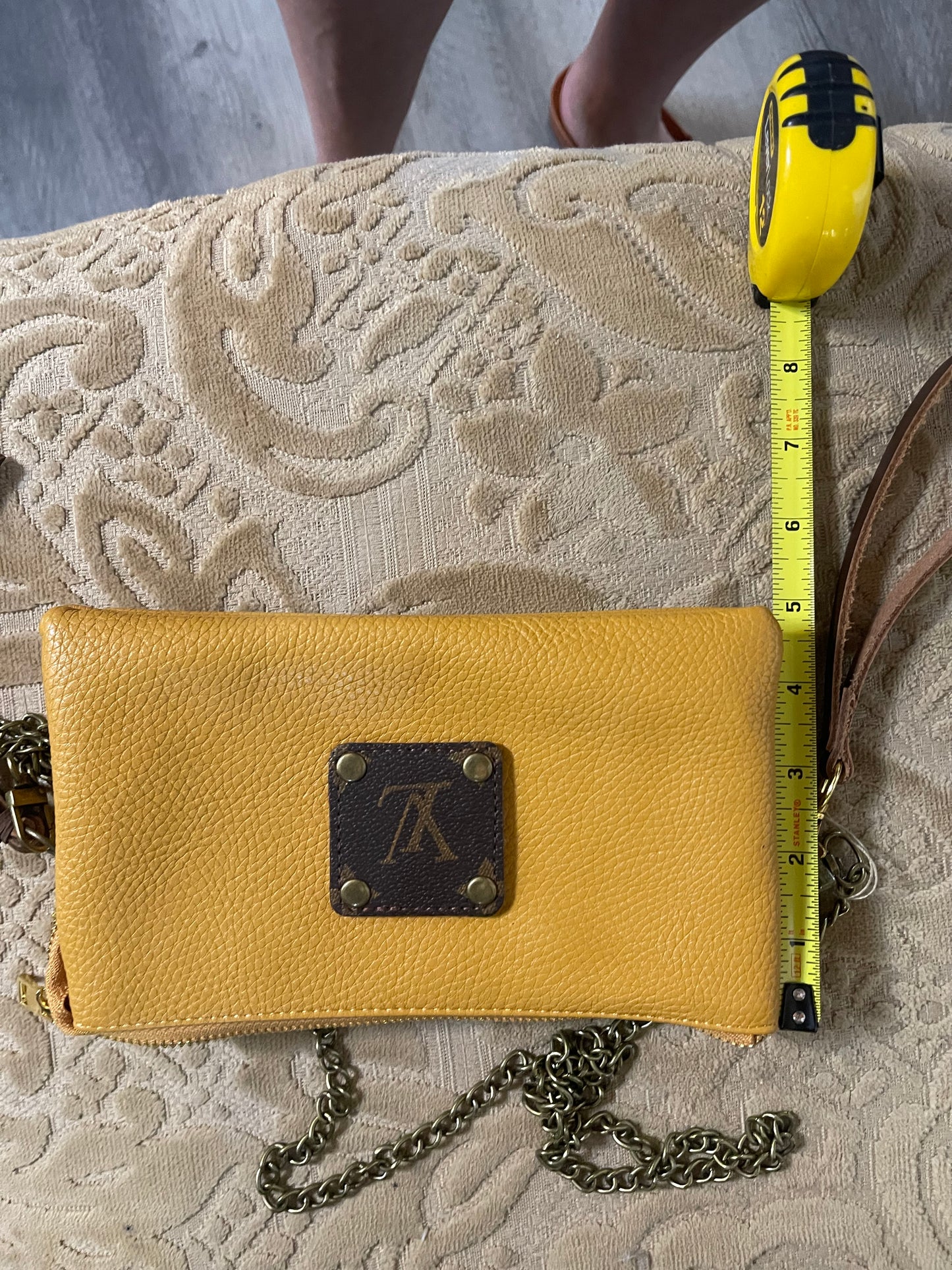 Crossbody purse