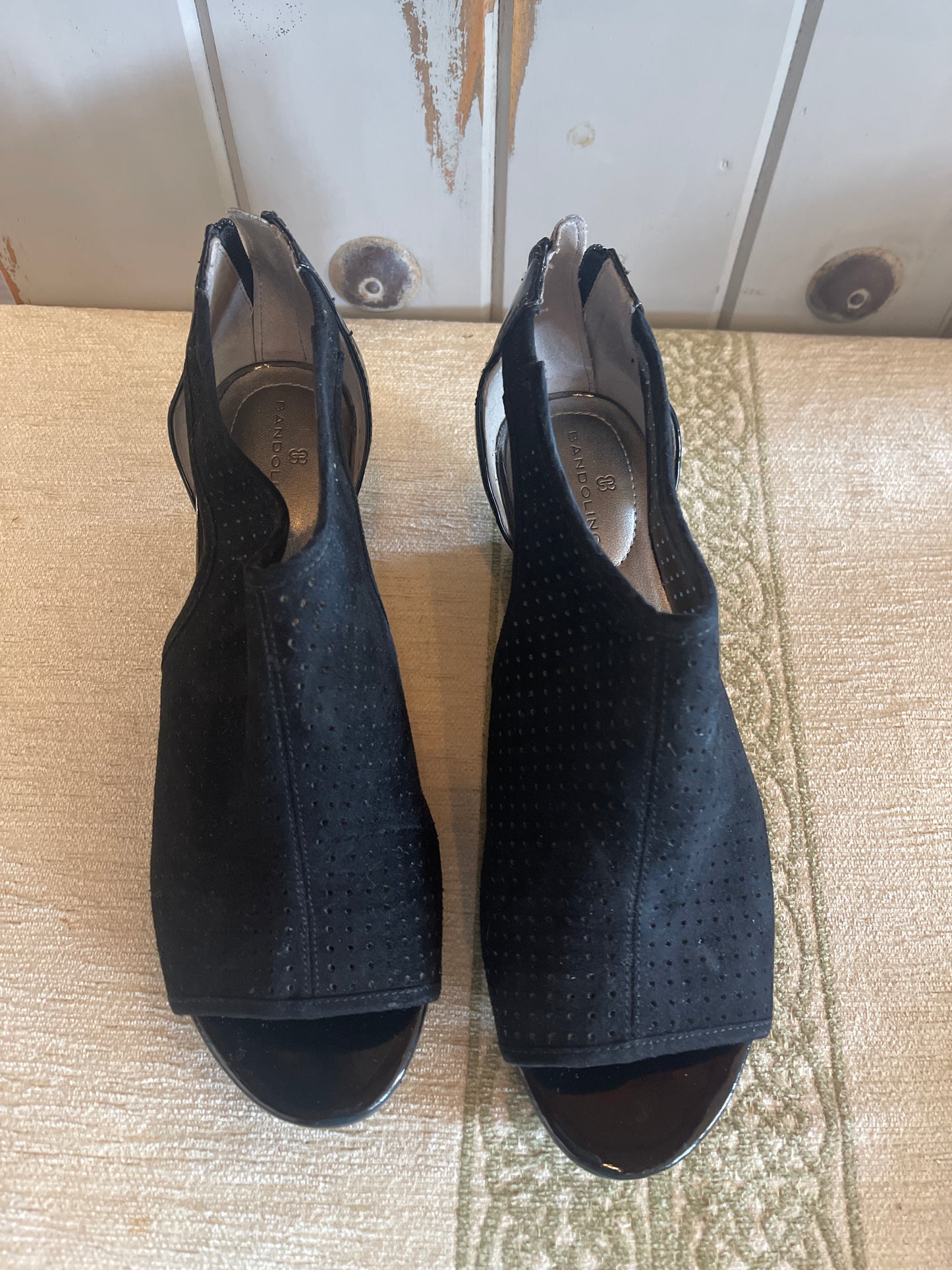 Bandolino black suede peep toe