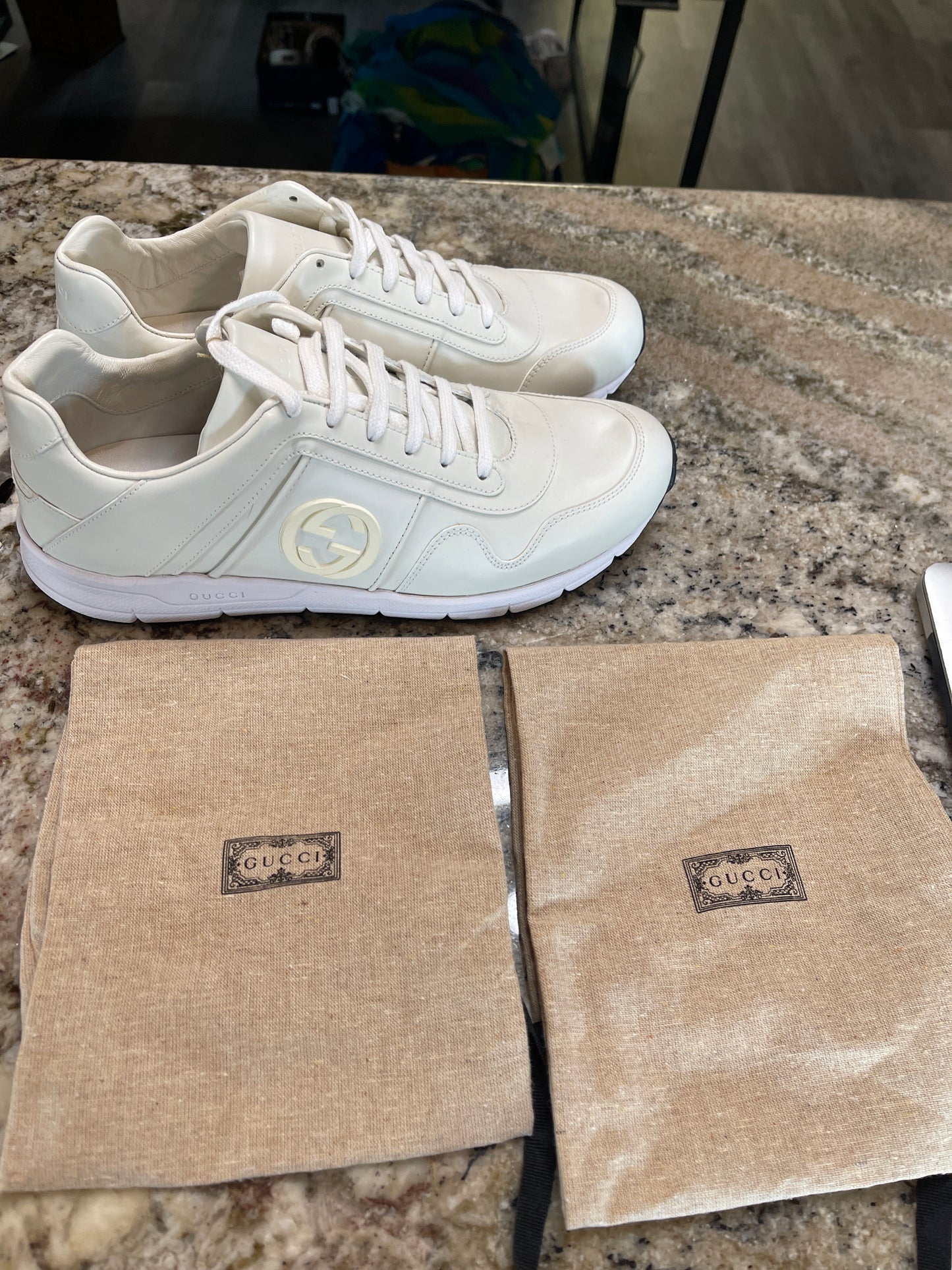 Gucci
Leather trainers