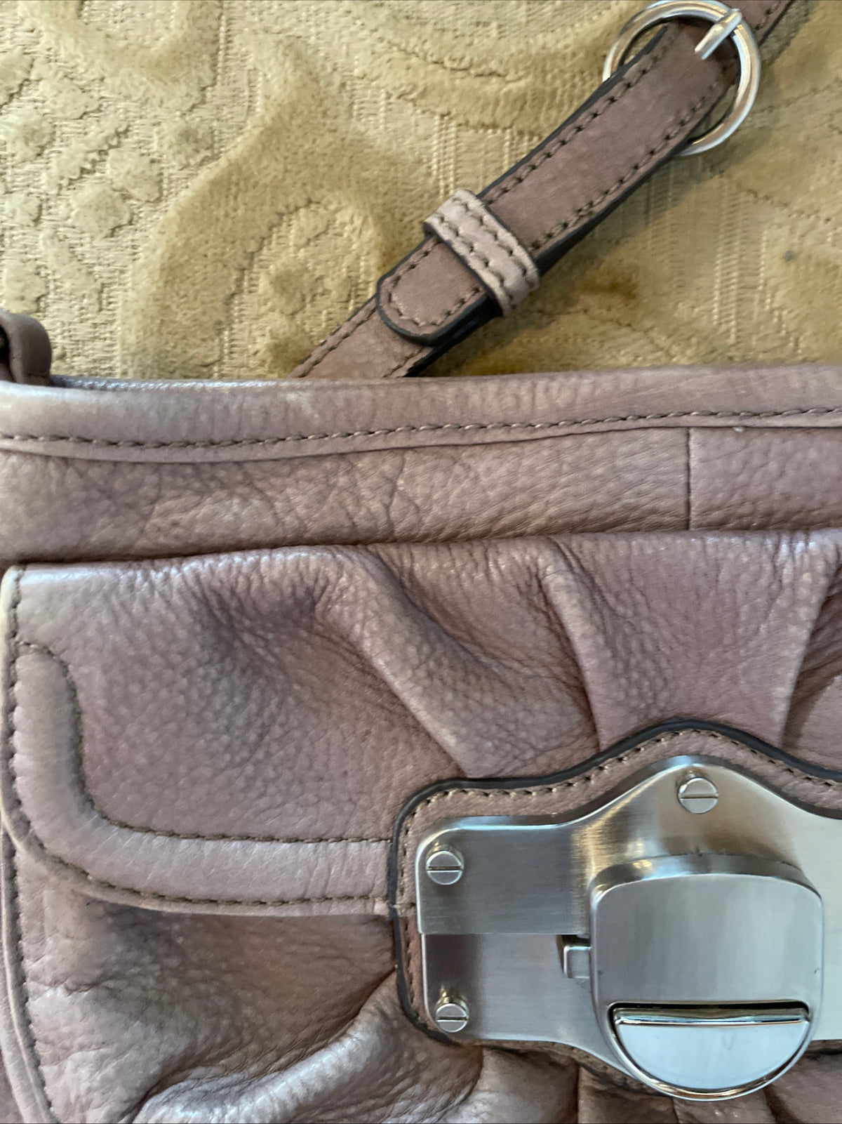 B. Makowsky Purse Fold Over Crossbody Basketweave Leather