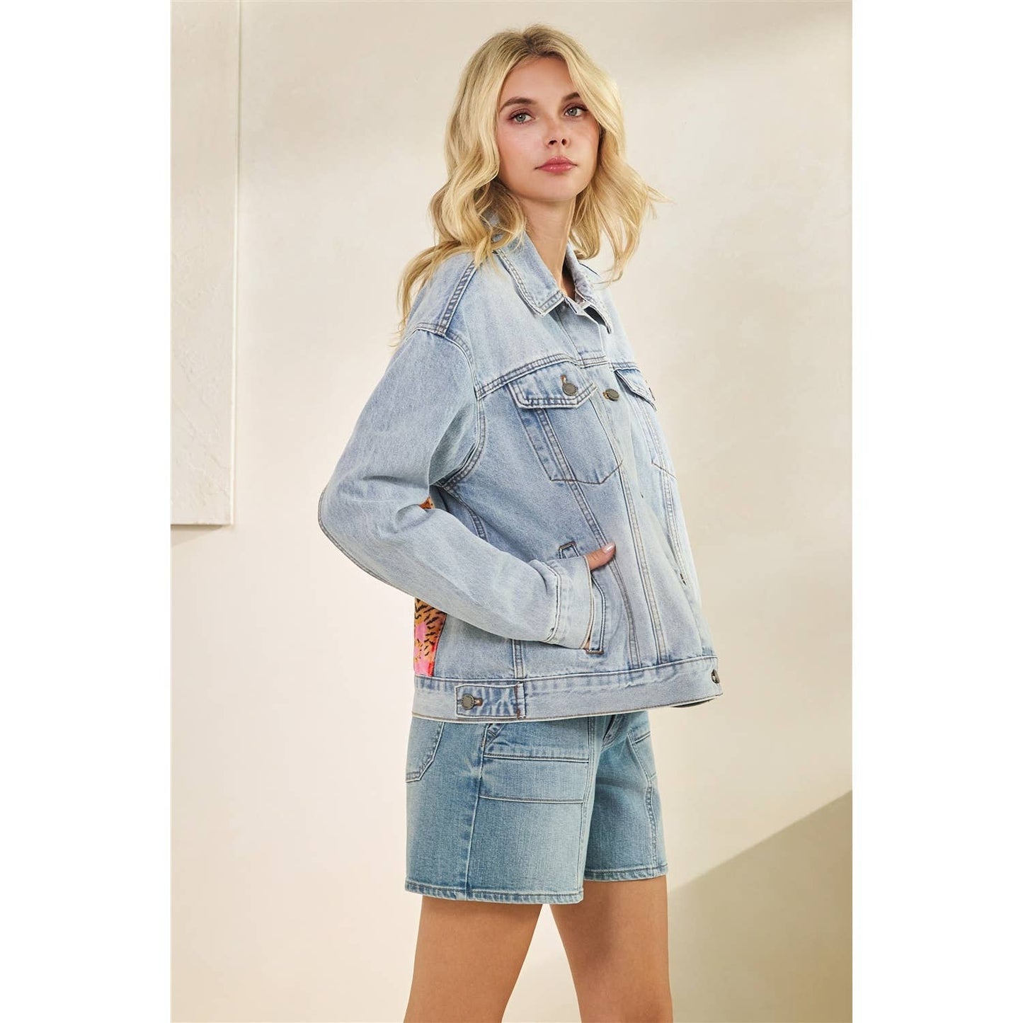 Classic Denim Jacket with Back Tiger Patch Print: Light Wash