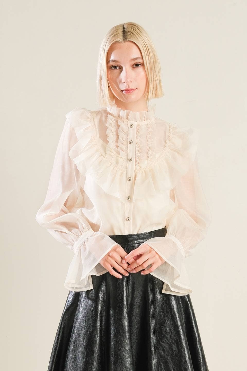 A solid woven blouse - Black