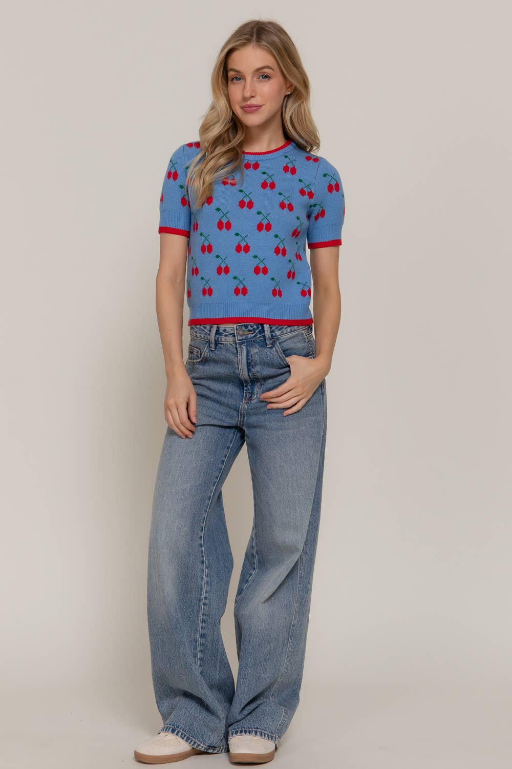 Short Sleeve Contrasting Edge Line Cherry Pattern Sweater