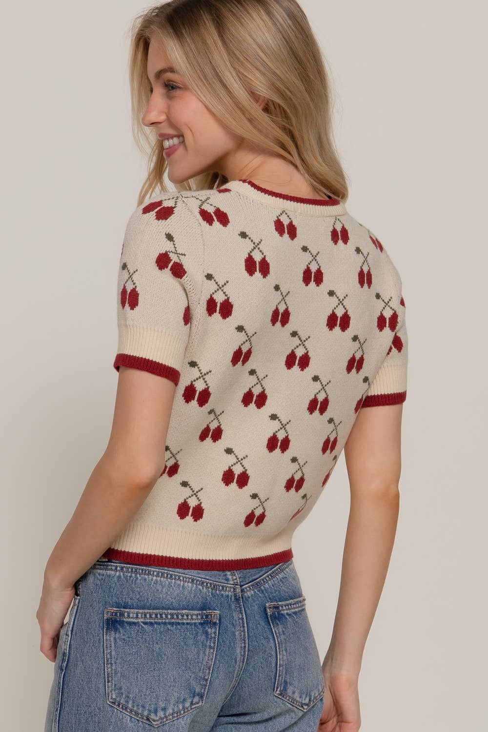 Short Sleeve Contrasting Edge Line Cherry Pattern Sweater
