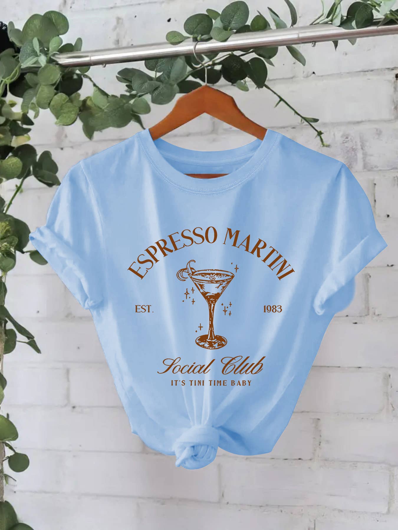 ESPRESSO MARTINI Essential Versatile Graphic t-shirt: White