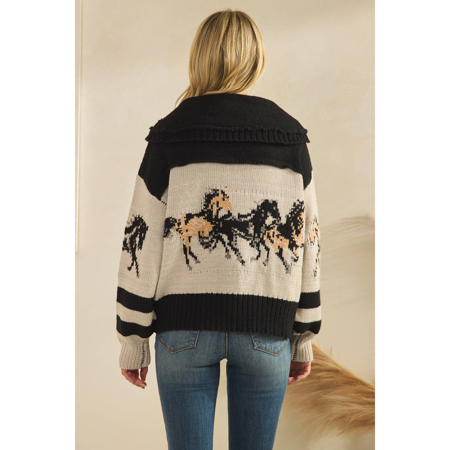 Sweater with Horse Print: Black / S