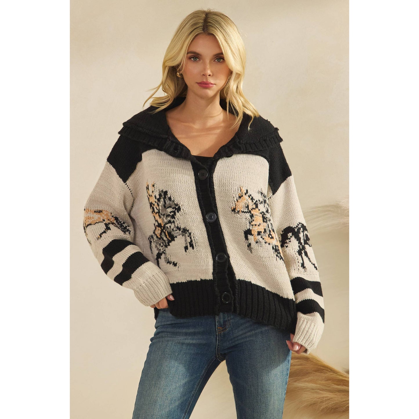 Sweater with Horse Print: Black / L